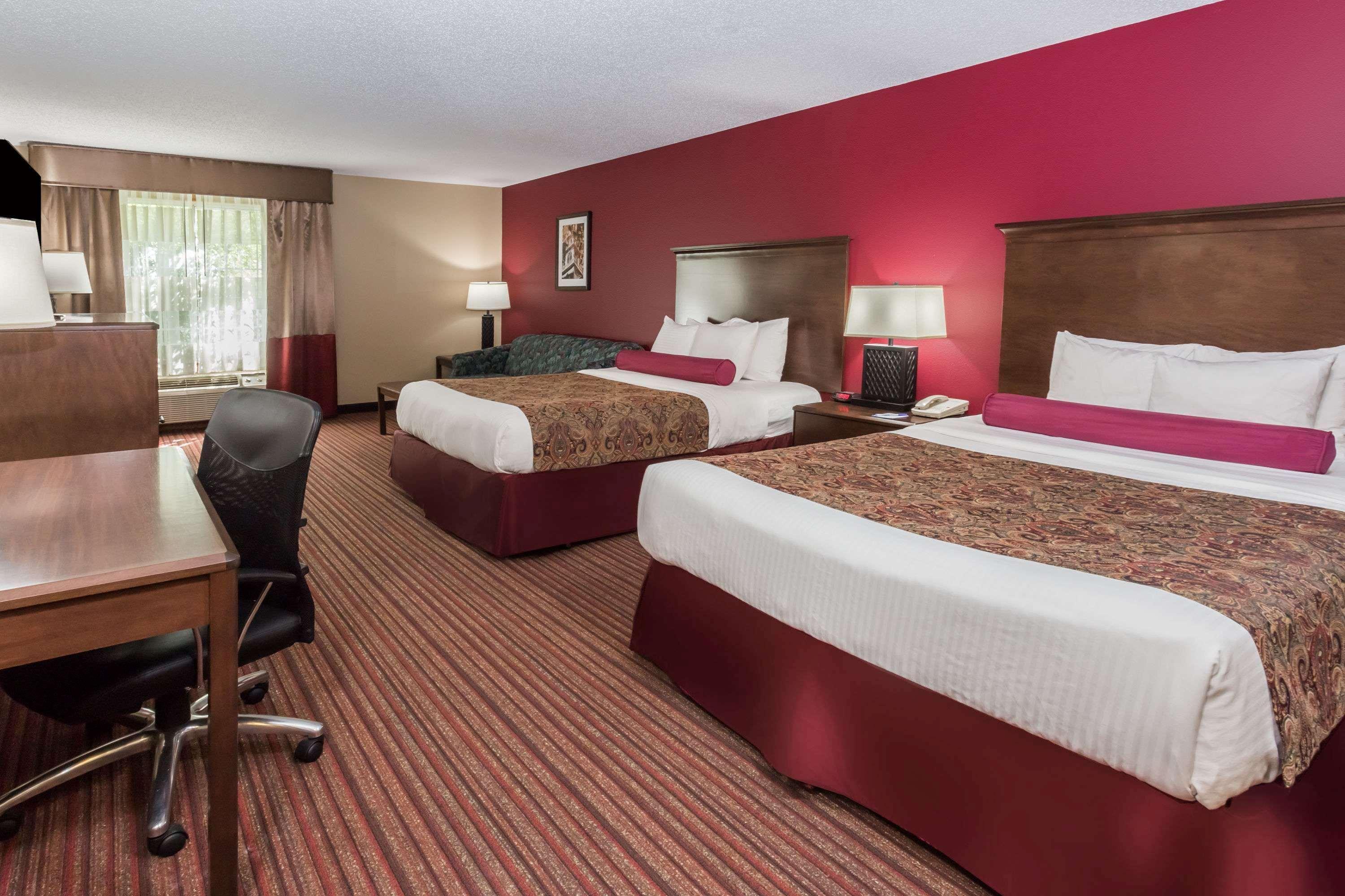 Hotel Baymont By Wyndham Mequon Milwaukee Area Exterior foto