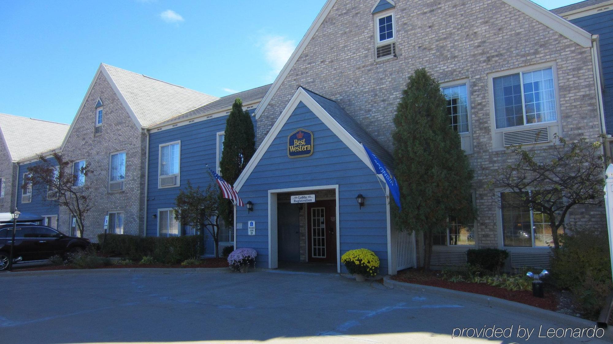 Hotel Baymont By Wyndham Mequon Milwaukee Area Exterior foto